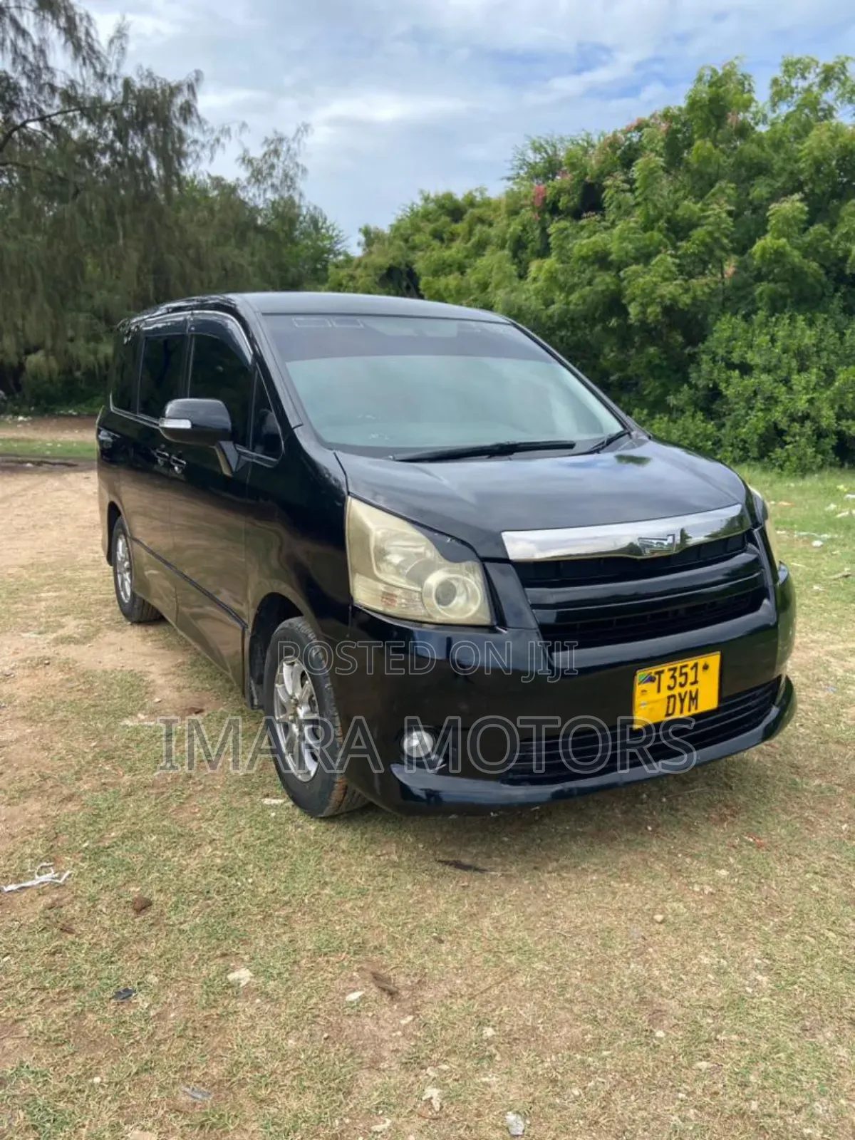 Toyota Noah 2009 Black