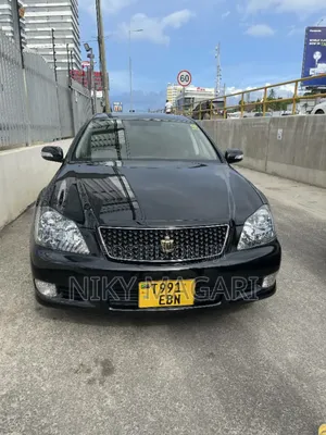 Toyota Crown 2012 Black