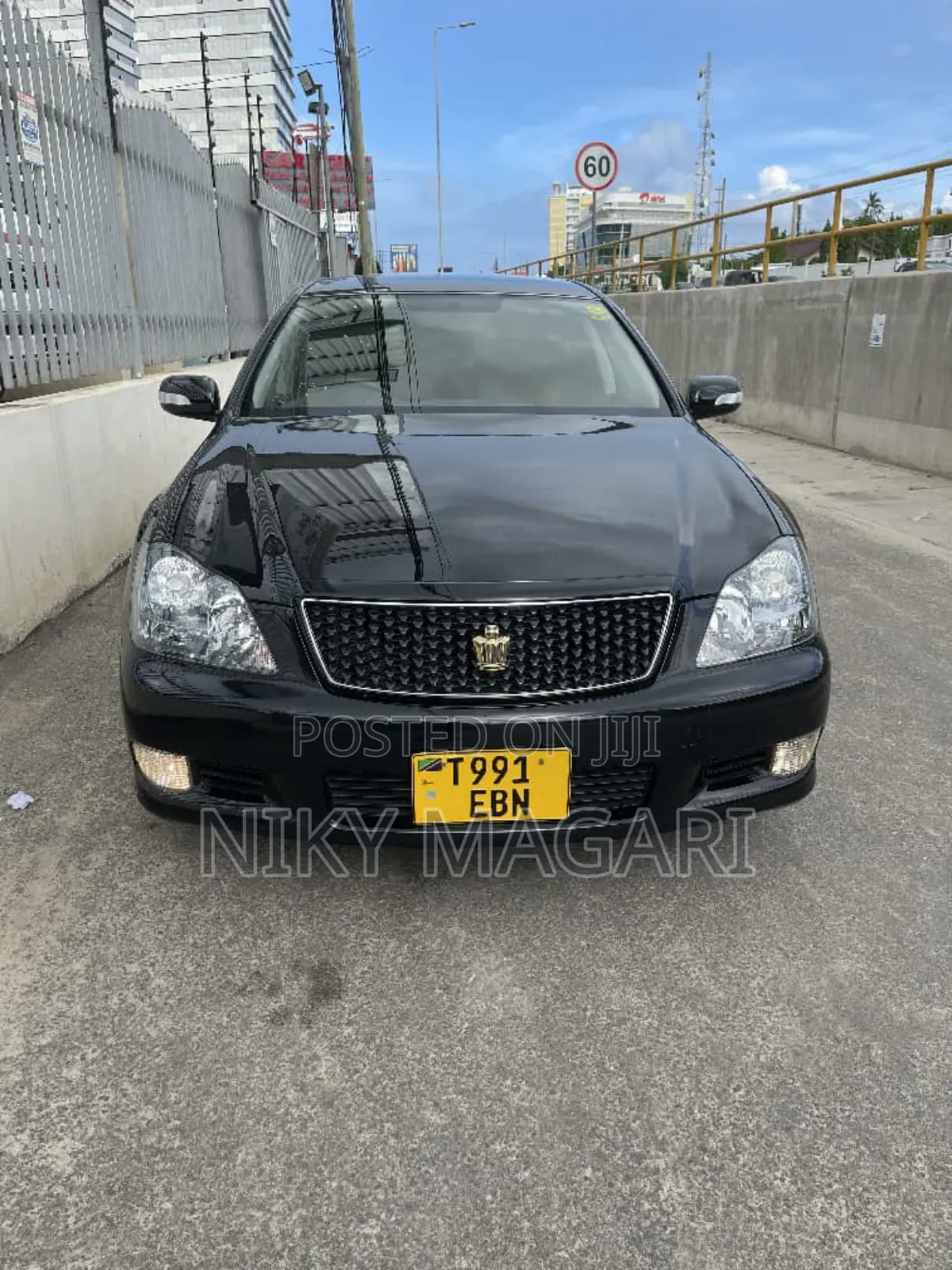 Toyota Crown 2012 Black