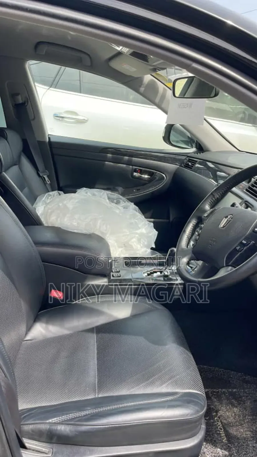 Toyota Crown 2012 Black