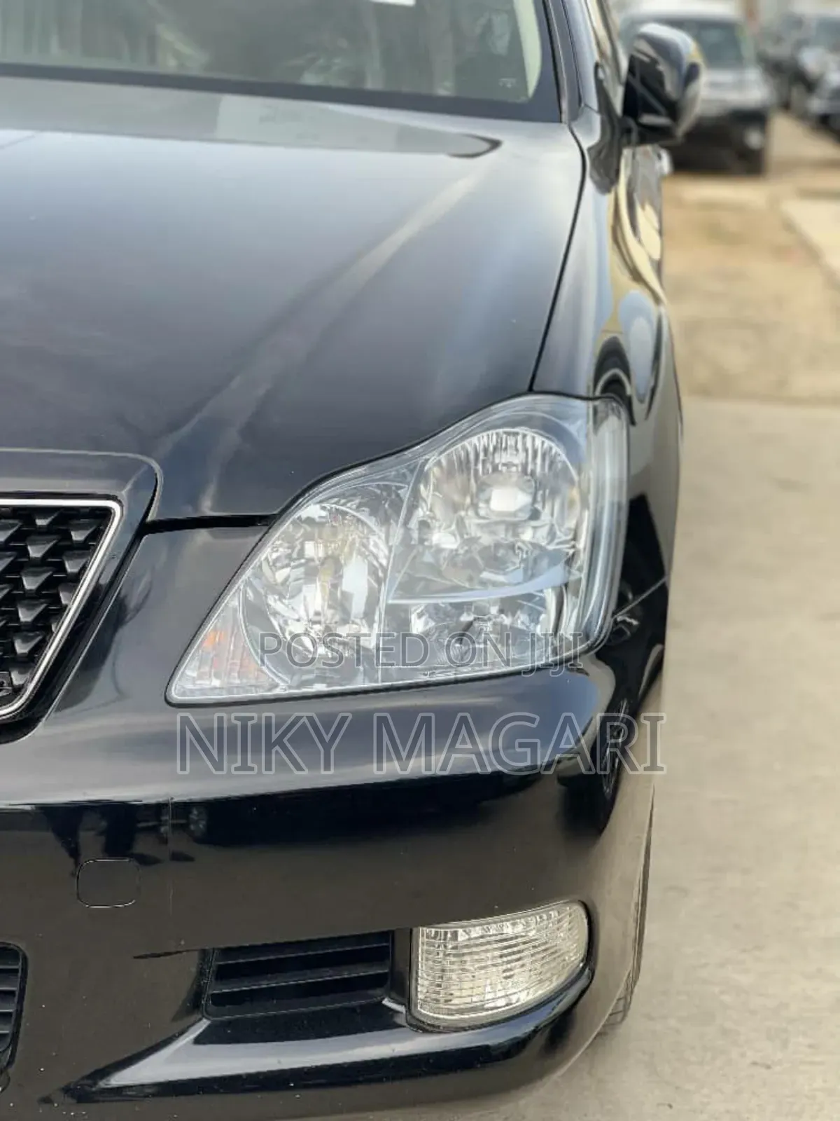 Toyota Crown 2012 Black