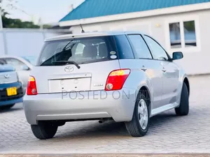 Toyota IST 2006 Silver