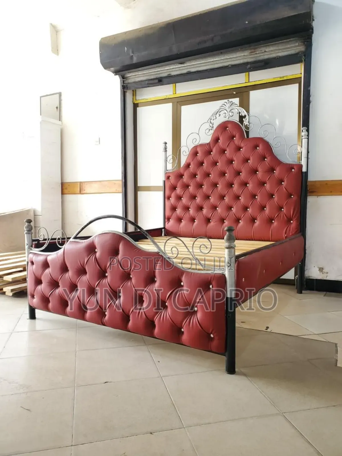 Kitanda Bedsofa Ya Chuma 5X6