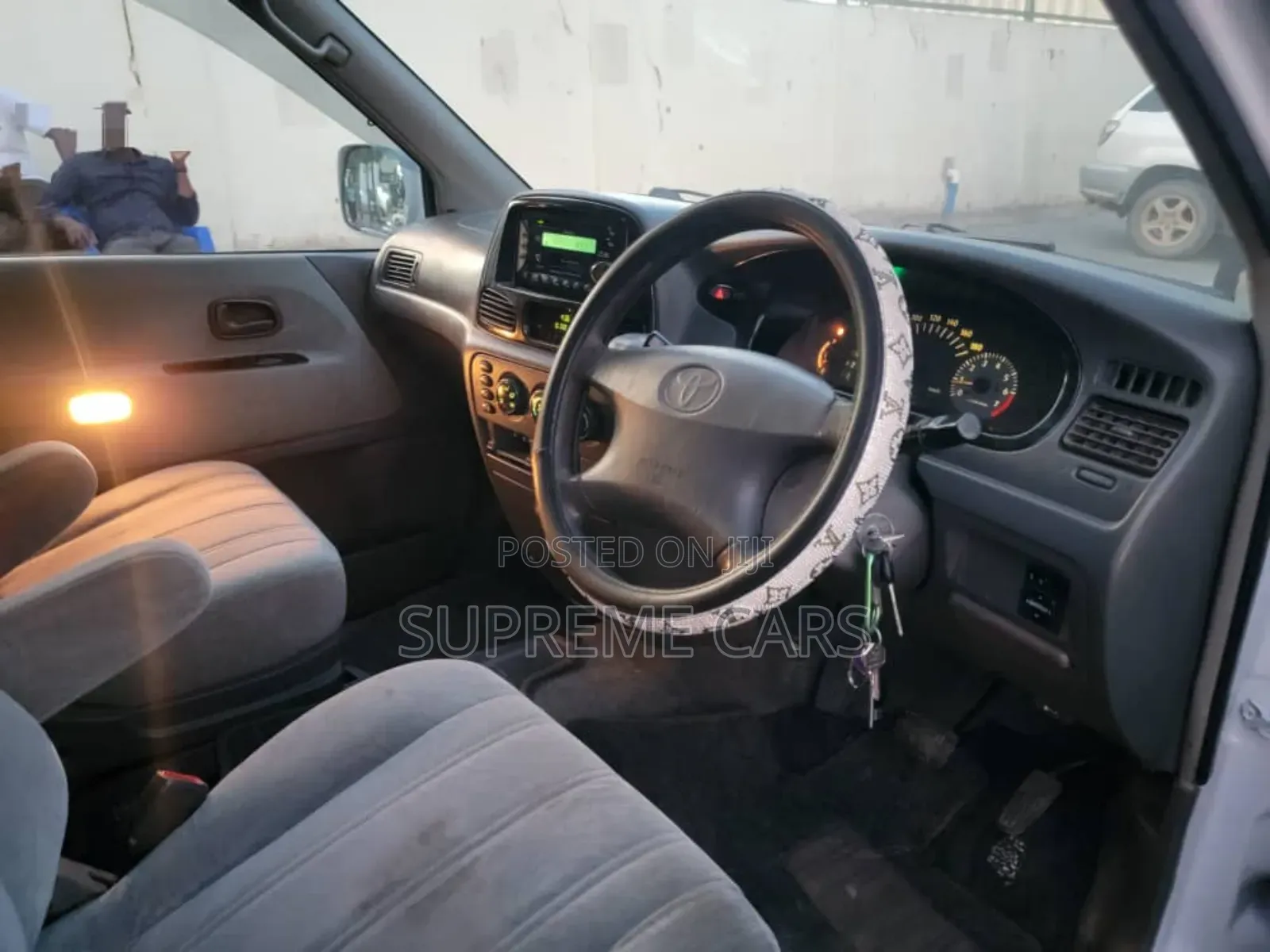 Toyota Noah 2001 White