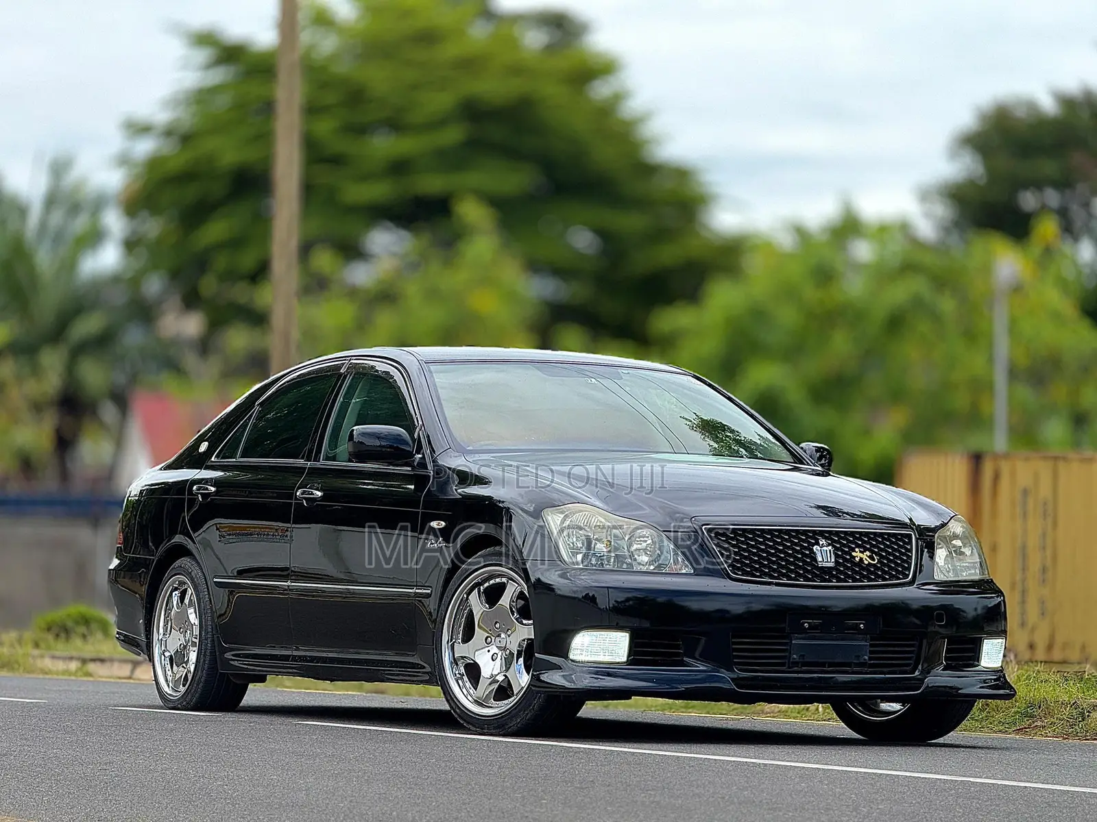 Toyota Crown Royale 2005 Black