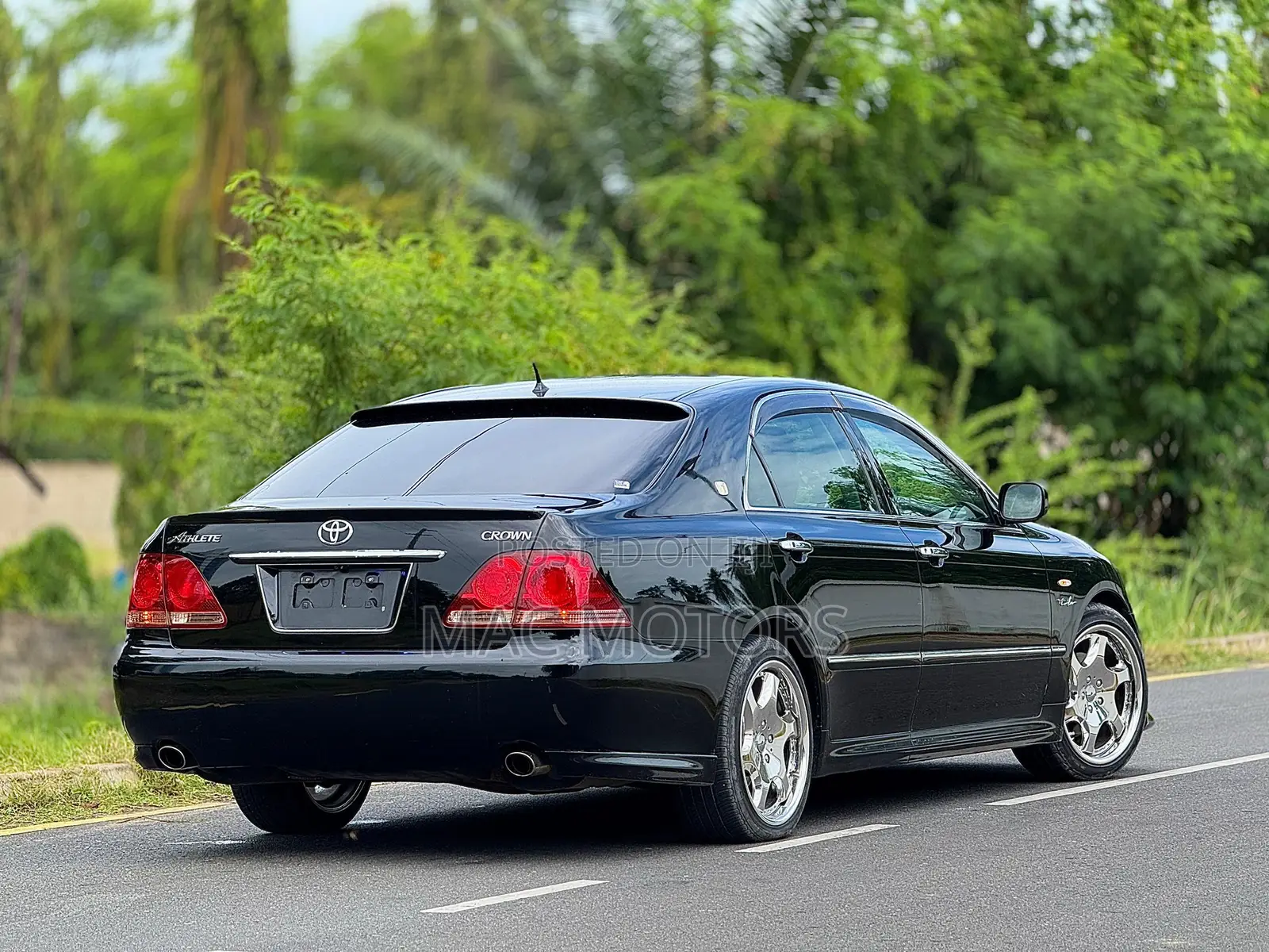 Toyota Crown Royale 2005 Black