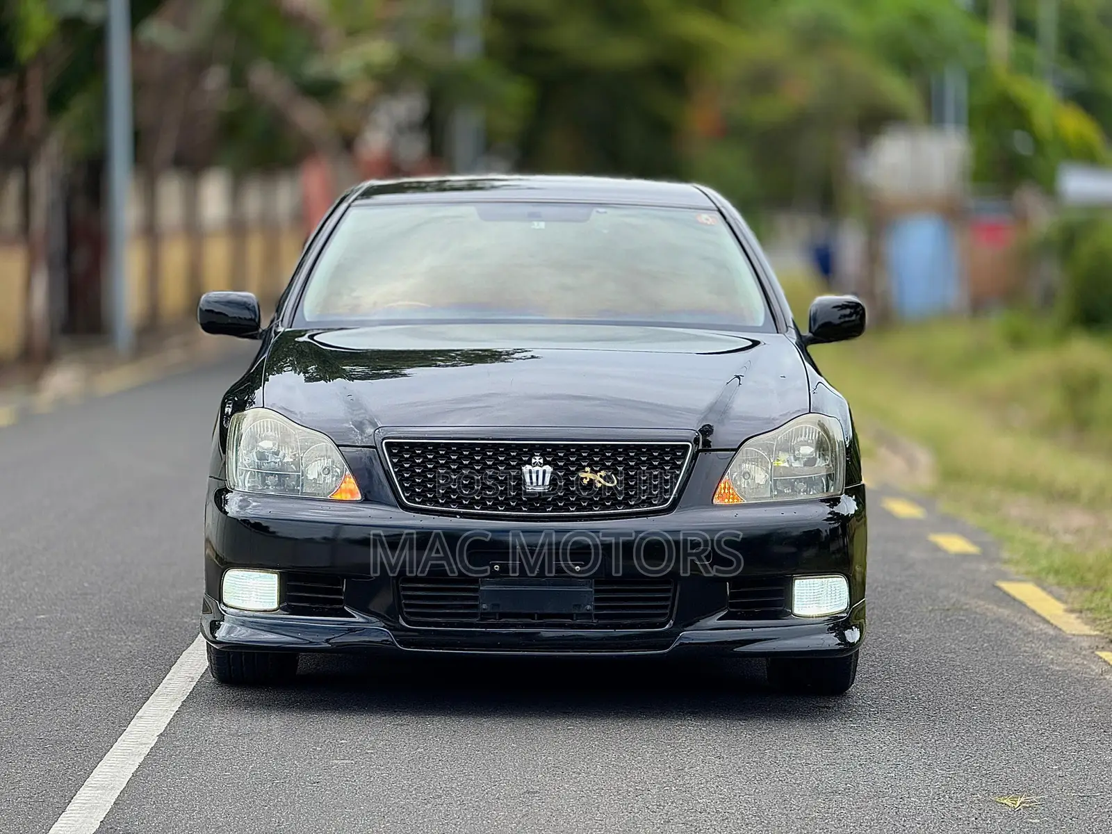 Toyota Crown Royale 2005 Black