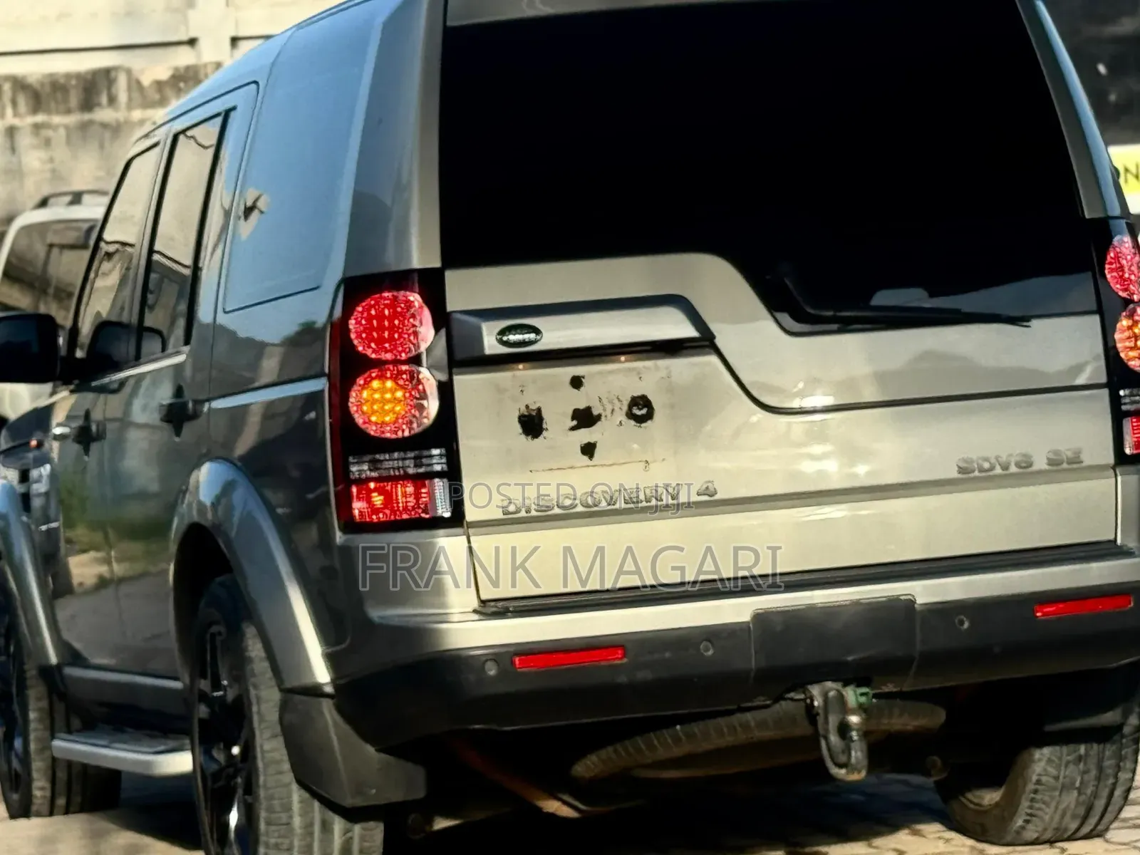 Land Rover Discovery 2011 Gold