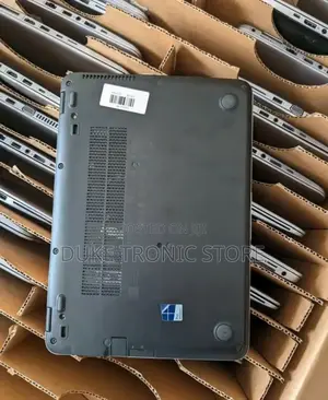 Laptop HP EliteBook 820 G3 8GB Intel Core I3 HDD 500GB