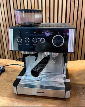 Geepas Espresso and Cappuccino Coffee Machine 20 Bar