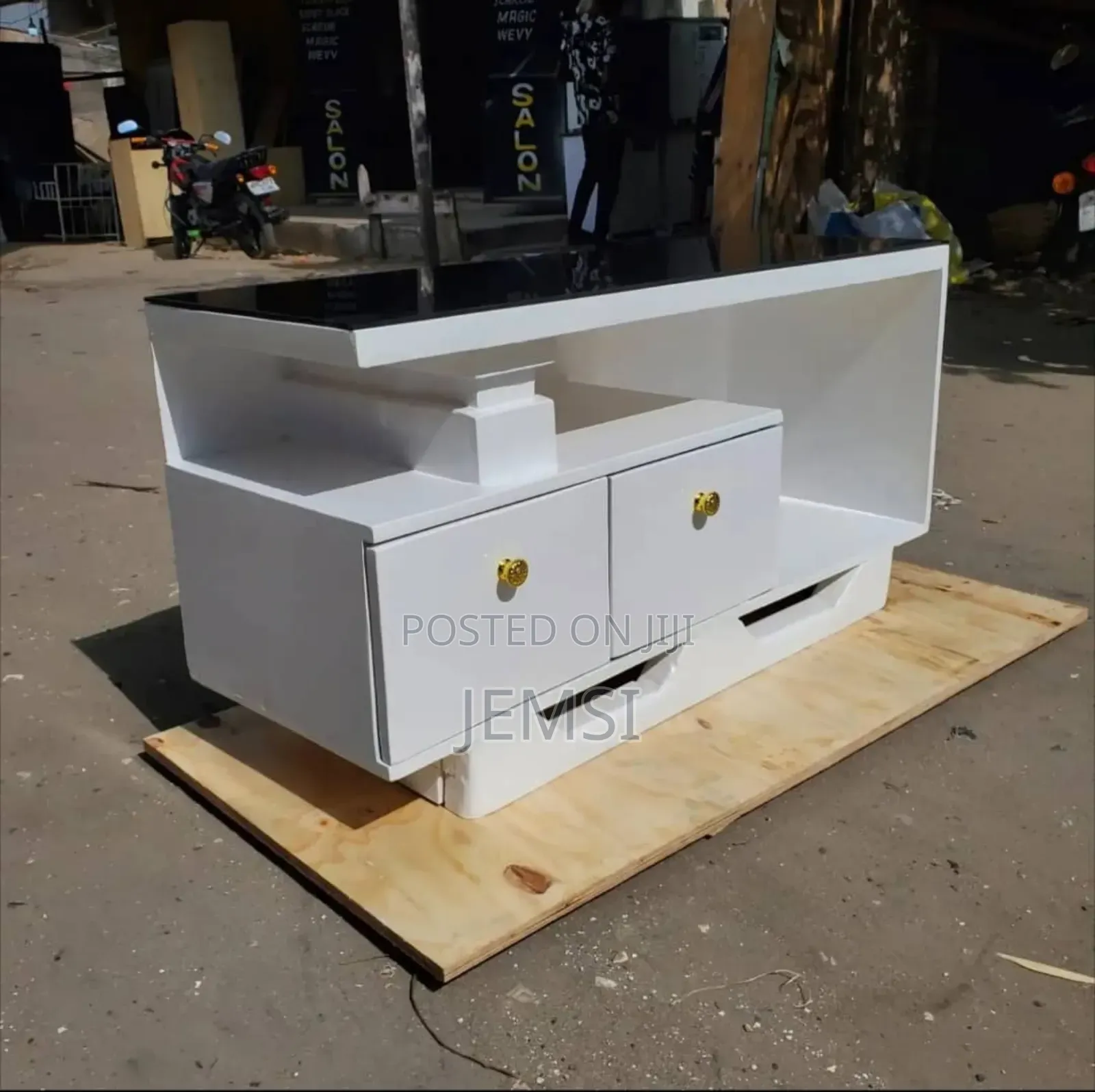 TV SHOWCASE / TV Stand , Free Delivery 