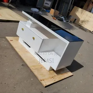 TV SHOWCASE / TV Stand , Free Delivery 