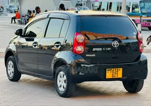 Toyota Passo 2009 Black