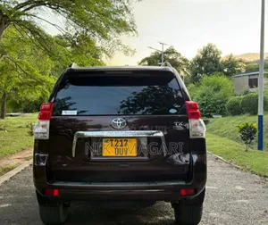 Toyota Land Cruiser Prado 2010 Burgundy