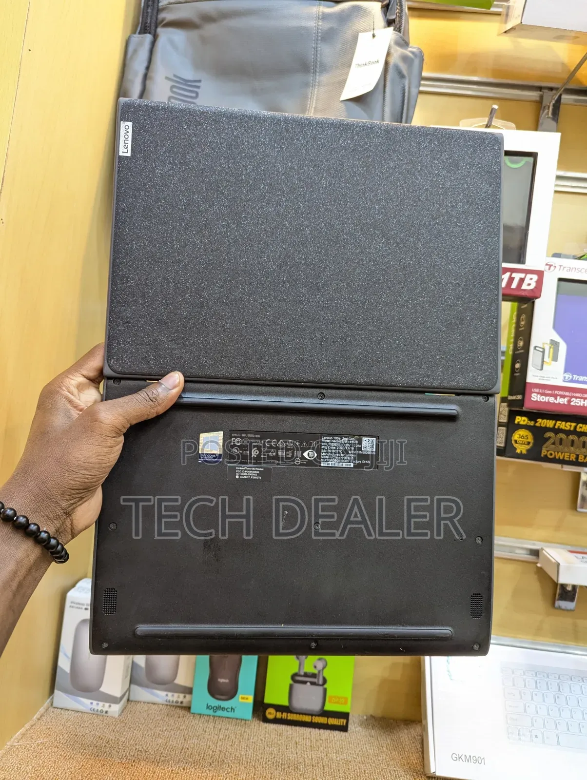 Laptop Lenovo 100e 4GB Intel Pentium SSD 128GB