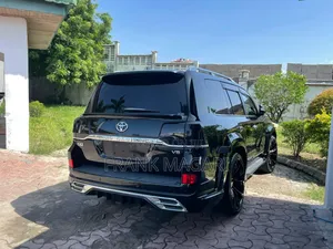 Toyota Land Cruiser 2018 Black