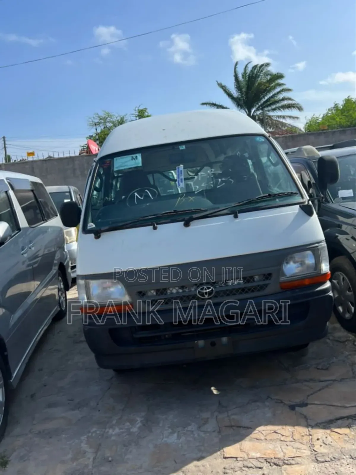 Toyota HiAce 2002 White