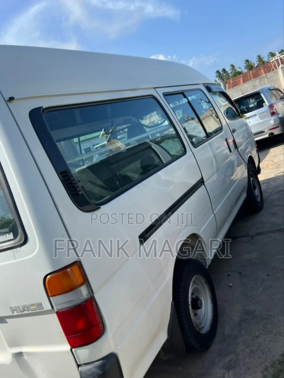 Toyota HiAce 2002 White