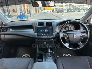 Toyota Crown 2009 White