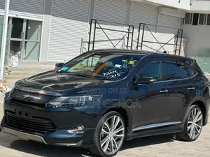 Toyota Harrier 2.0 2014 Black