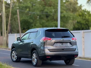 Nissan X-Trail 2014 Silver