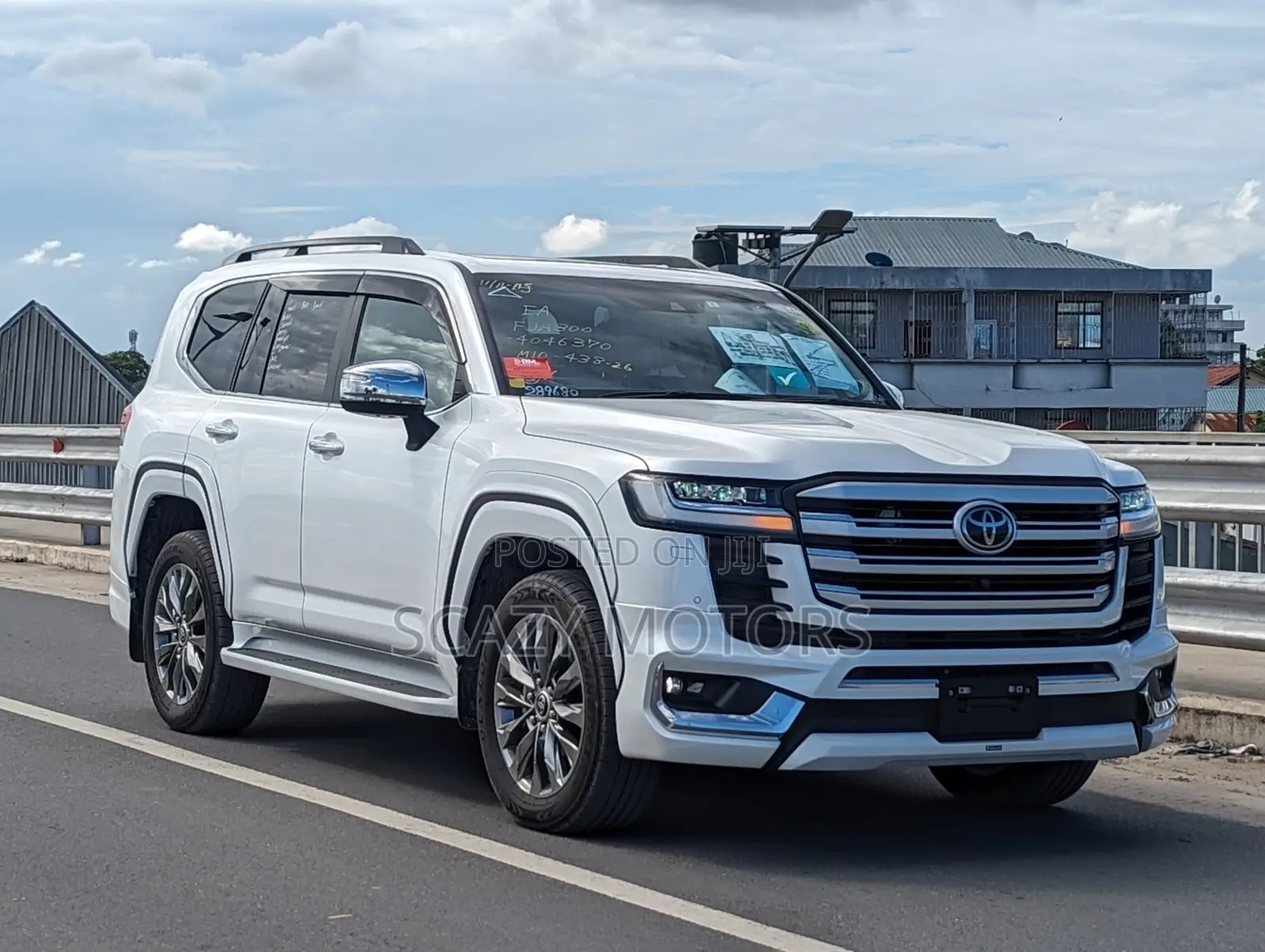 Toyota Land Cruiser 2023 White