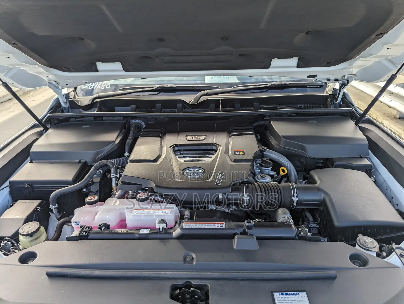 Toyota Land Cruiser 2023 White