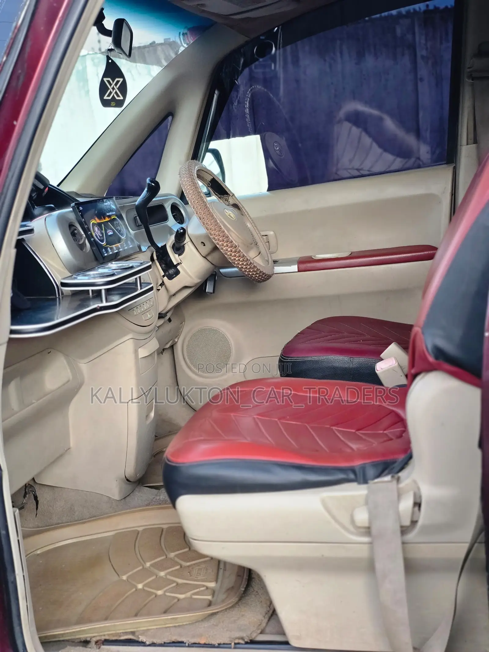 Toyota Porte 2005 Red