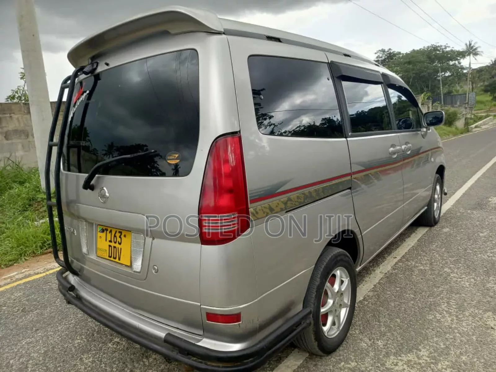 Nissan Serena 2001 Silver