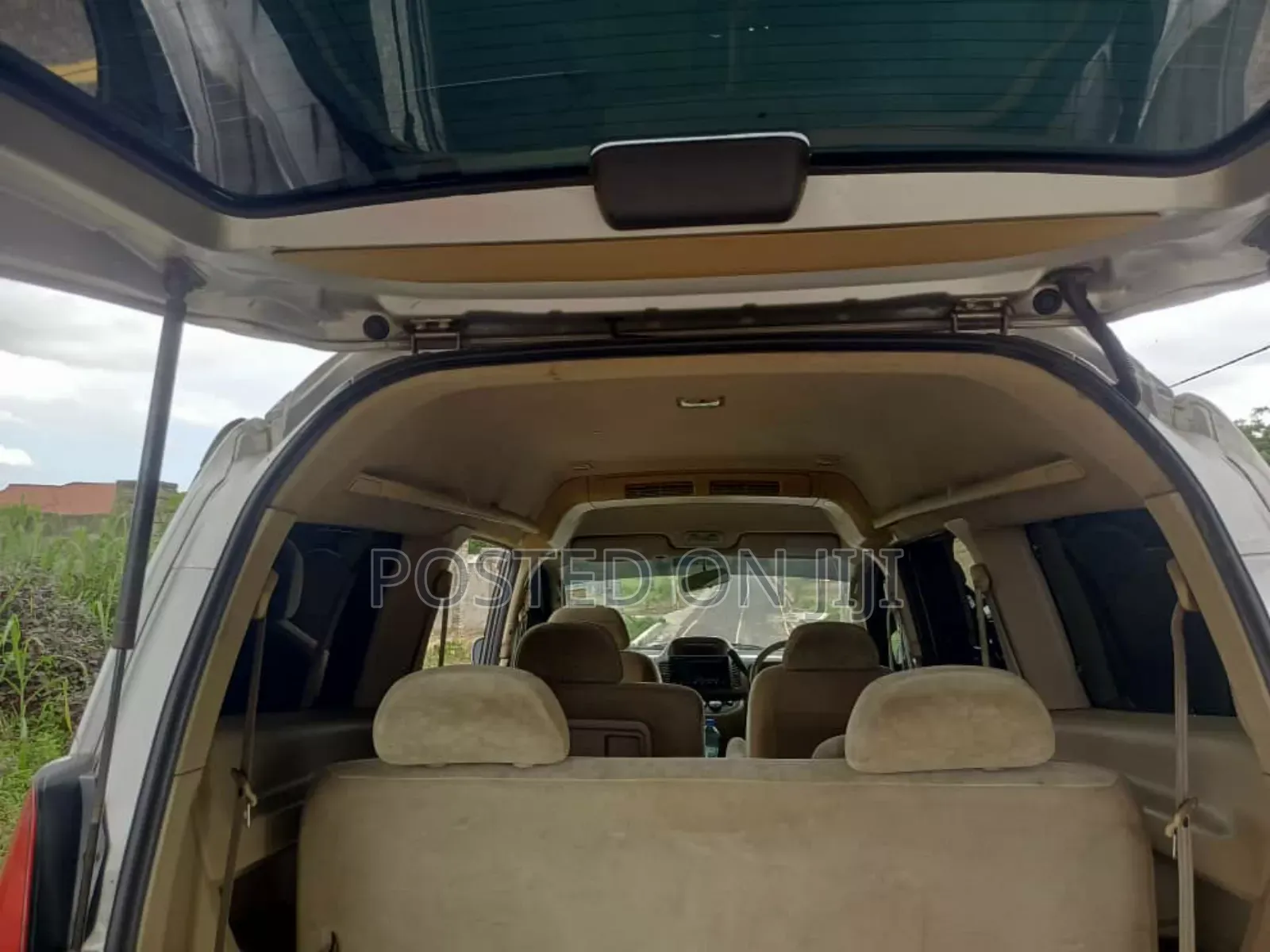 Nissan Serena 2001 Silver