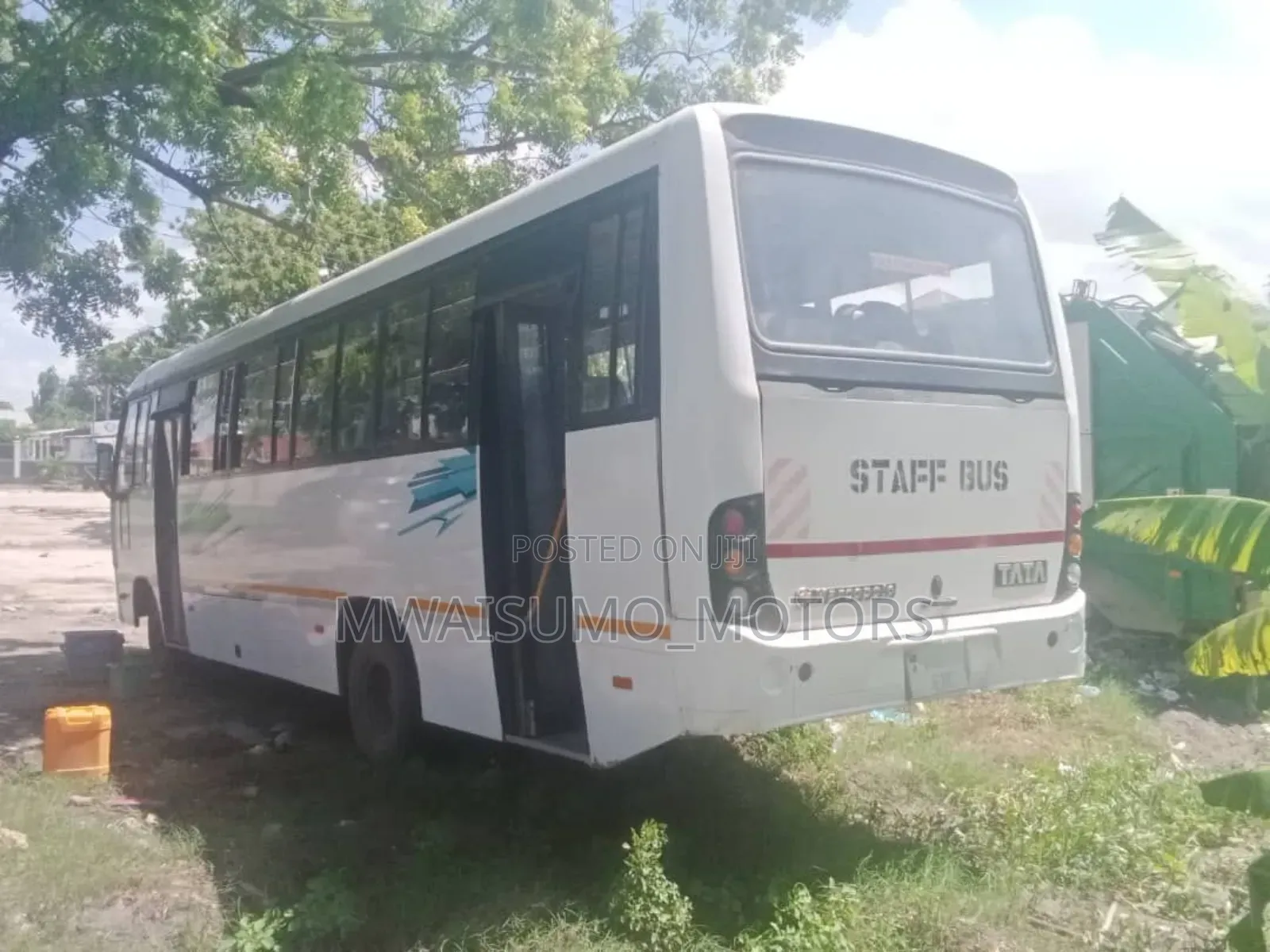 Tata Starbus Ultra Skool 2023 White
