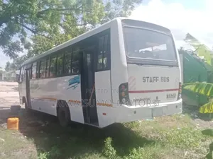 Tata Starbus Ultra Skool 2023 White