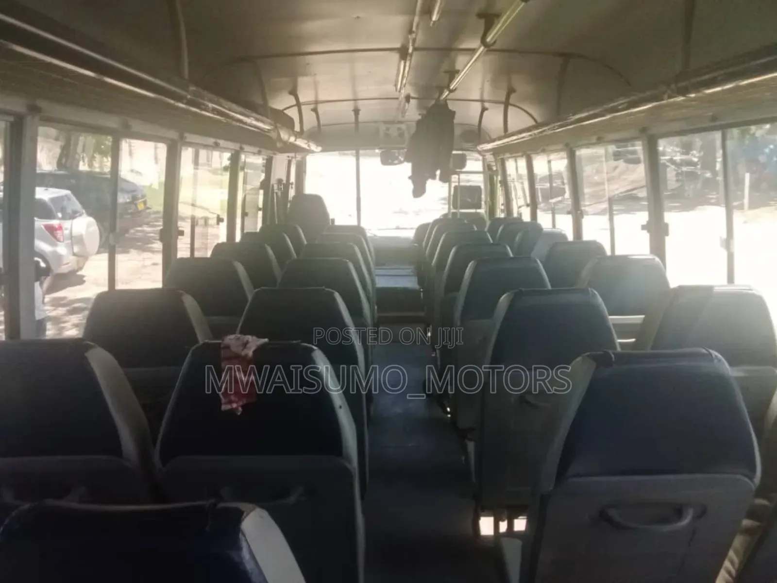 Tata Starbus Ultra Skool 2023 White