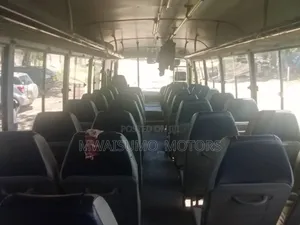 Tata Starbus Ultra Skool 2023 White