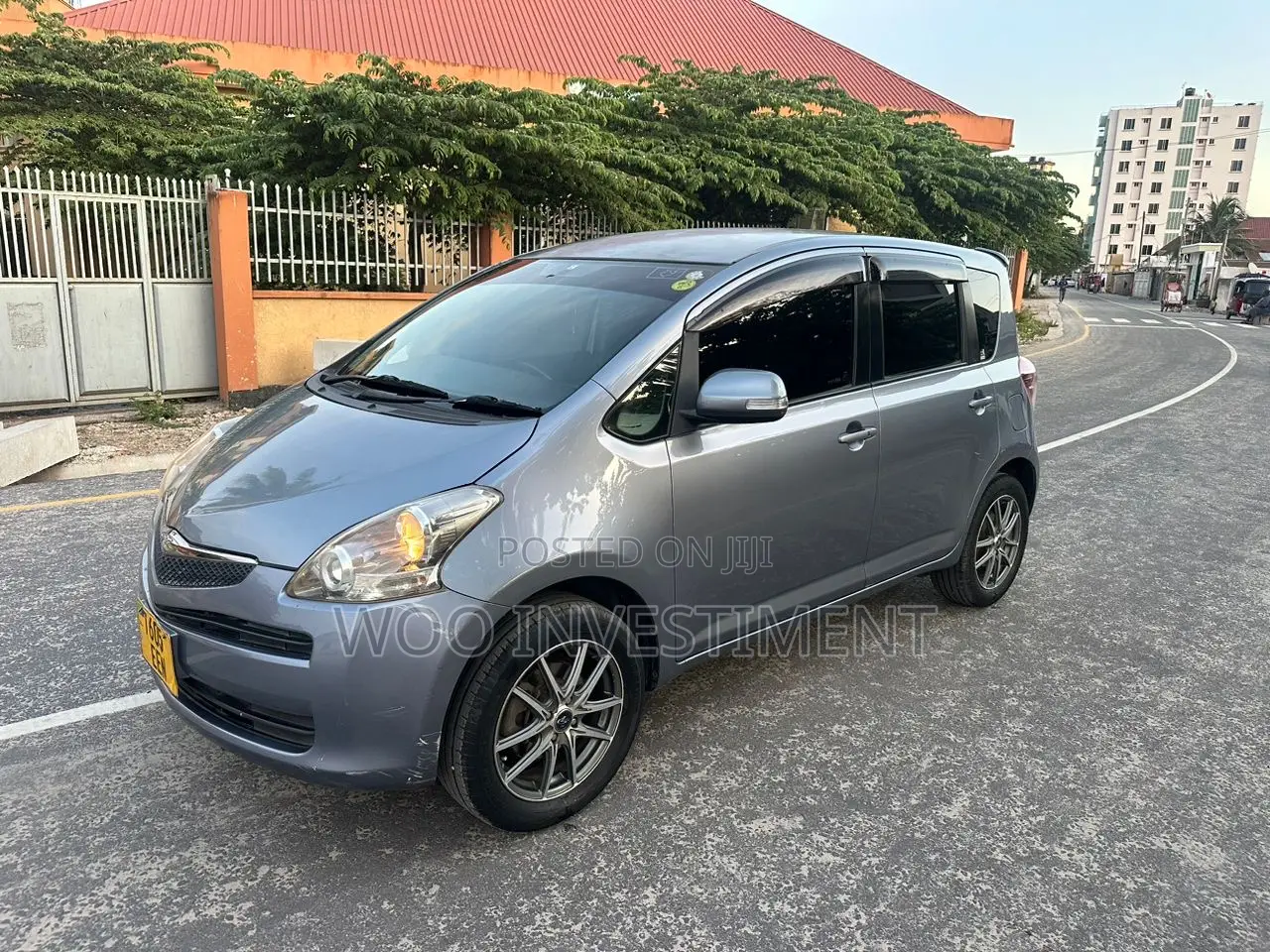 Toyota Ractis 2010 Gray