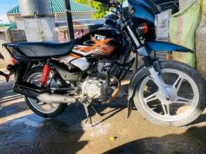 TVS HLX Plus ES 2024 Black