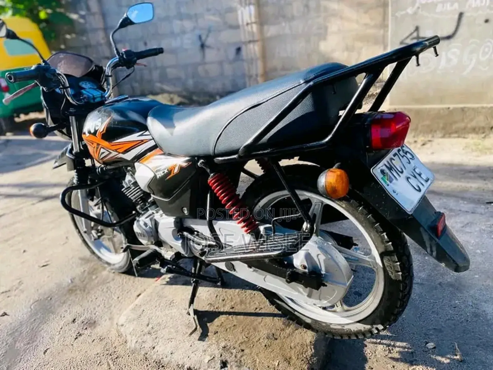 TVS HLX Plus ES 2024 Black