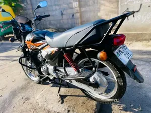 TVS HLX Plus ES 2024 Black