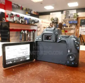 CANON EOS 250D Camera With Lens Full