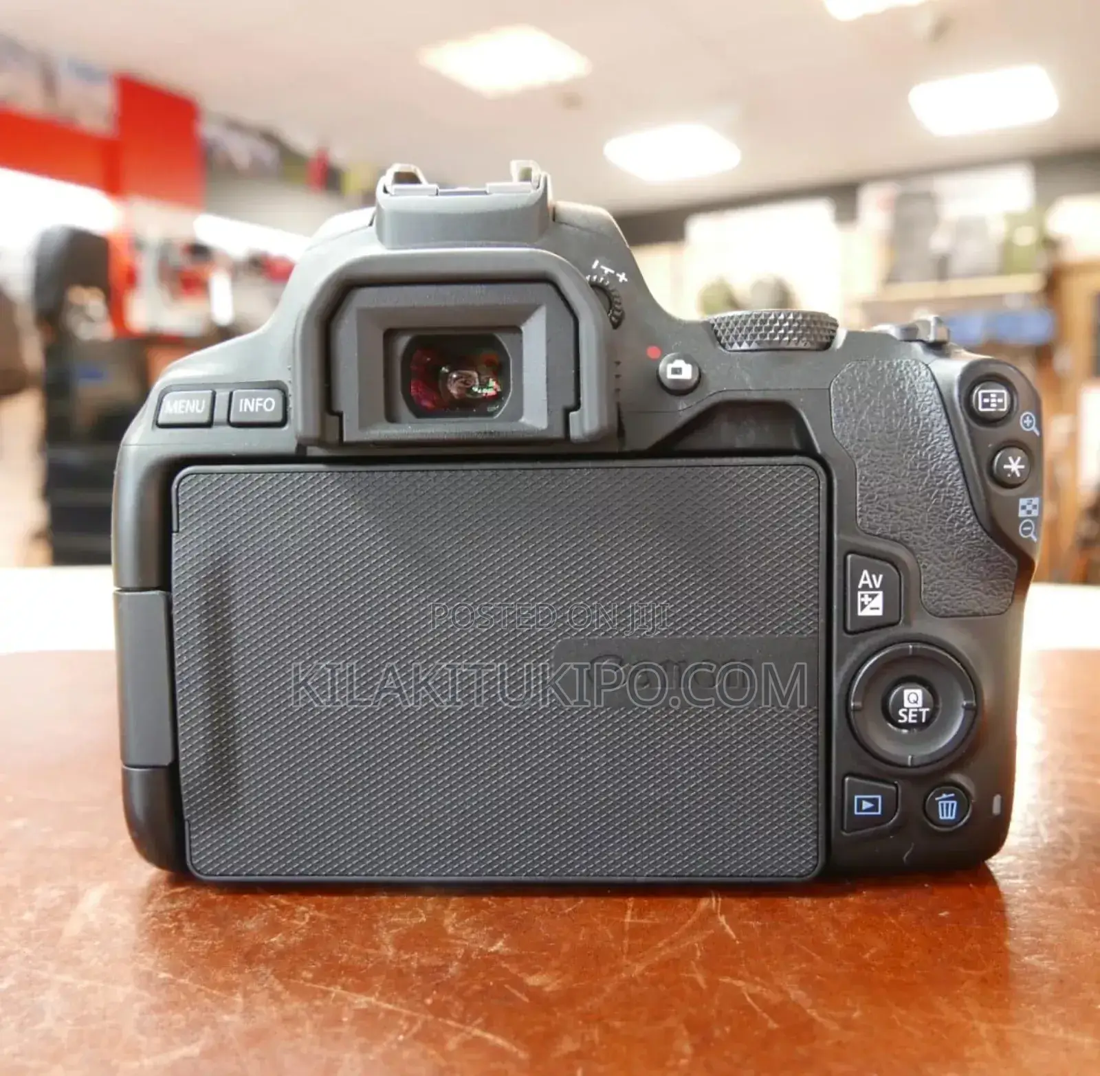 CANON EOS 250D Camera With Lens Full