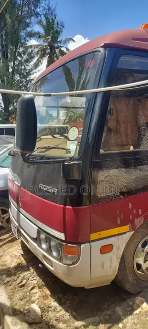 Mitsubishi Rosa 2001 Ivory