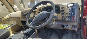 Mitsubishi Rosa 2001 Ivory