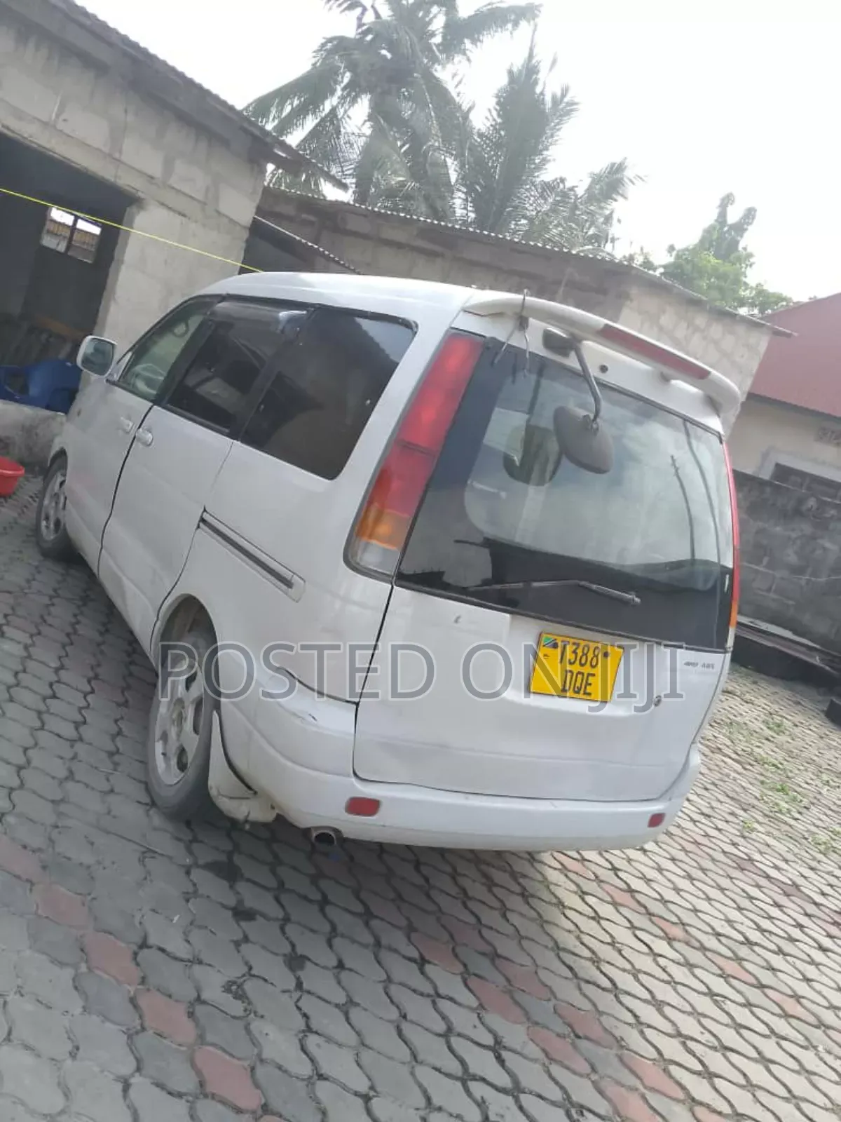 Toyota Noah 2001 White