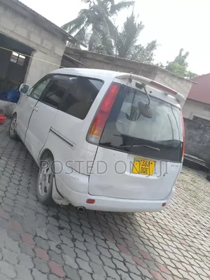 Toyota Noah 2001 White
