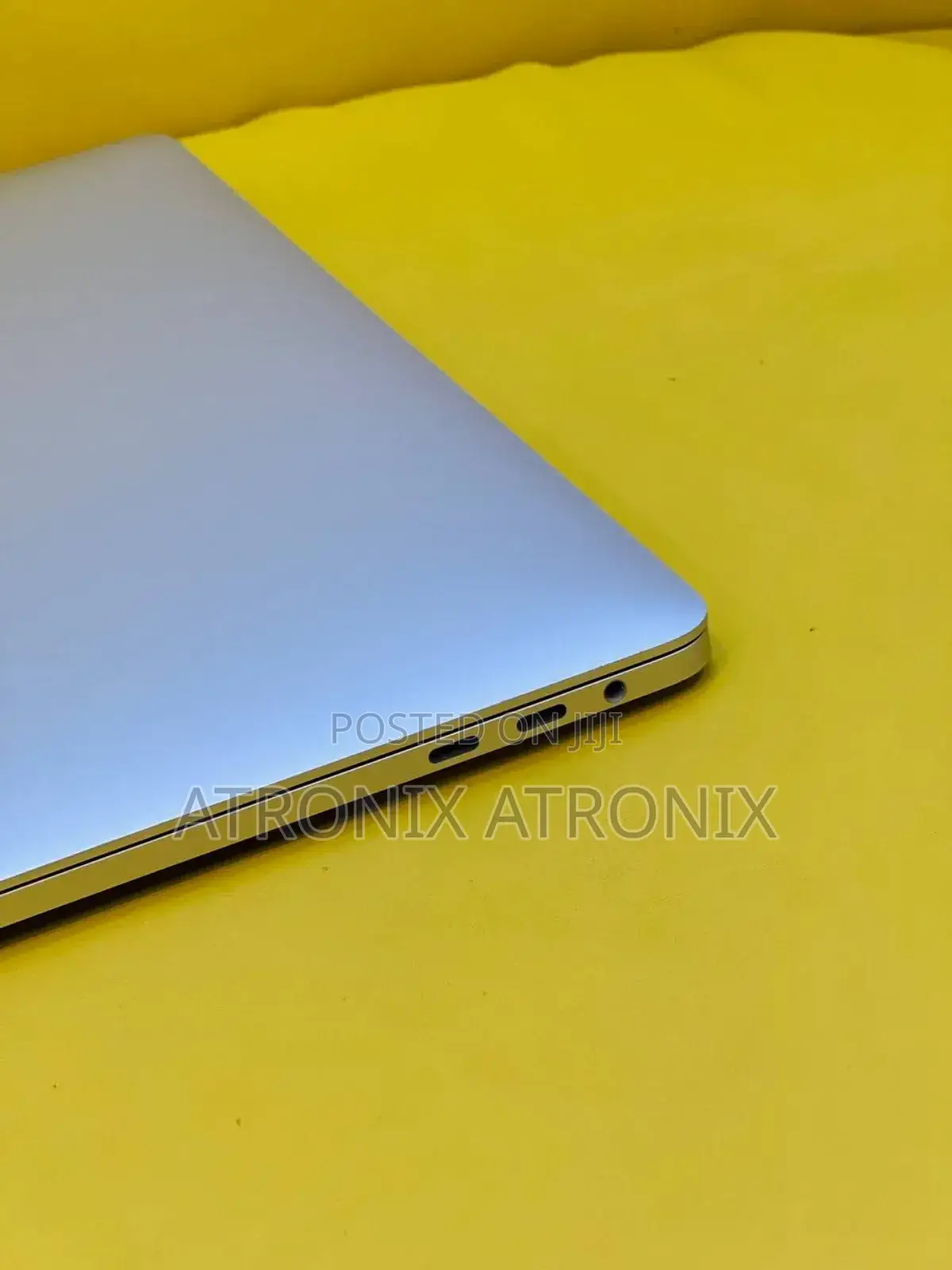 Laptop Apple MacBook Pro 2017 16GB Intel Core I7 SSD 256GB