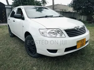 Toyota Corolla 2000 White