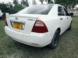 Toyota Corolla 2000 White