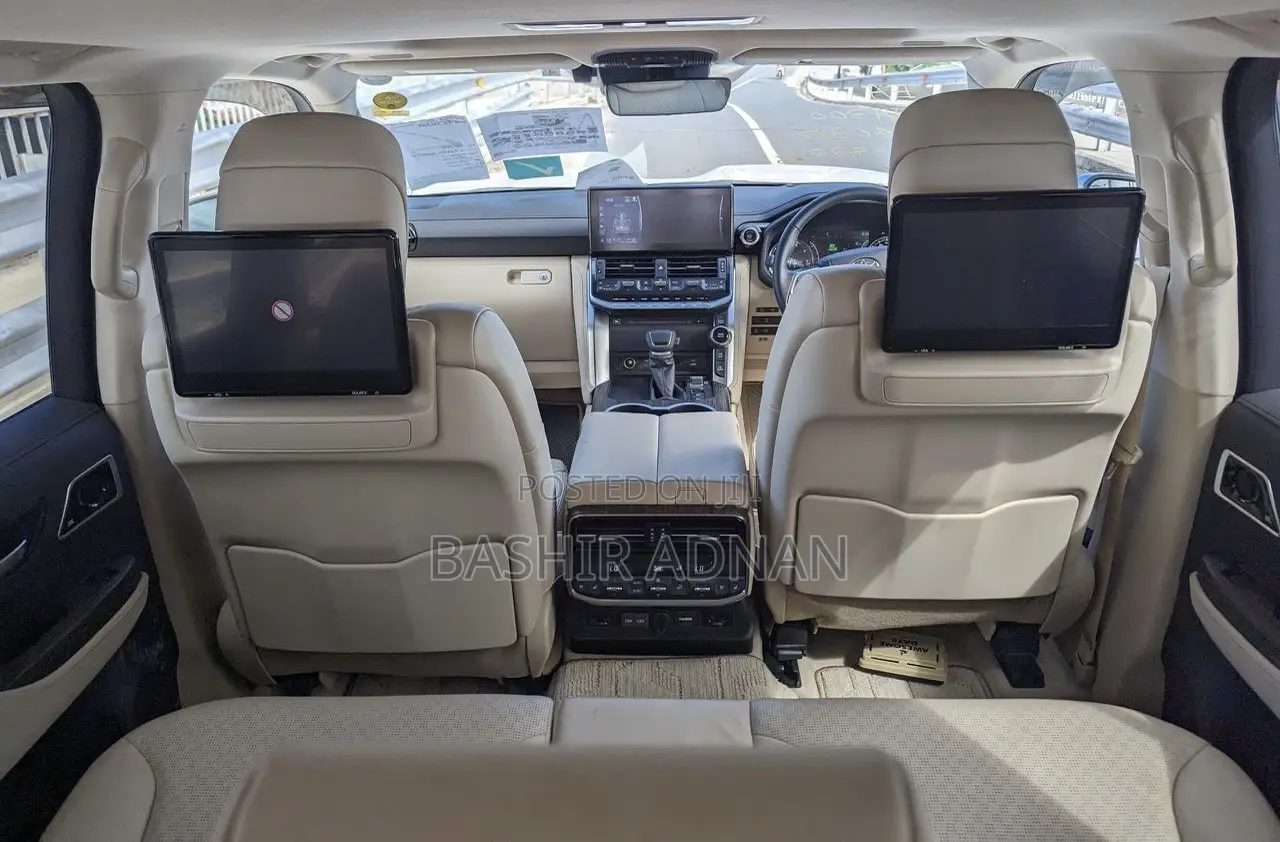 Toyota Land Cruiser 2023 Pearl