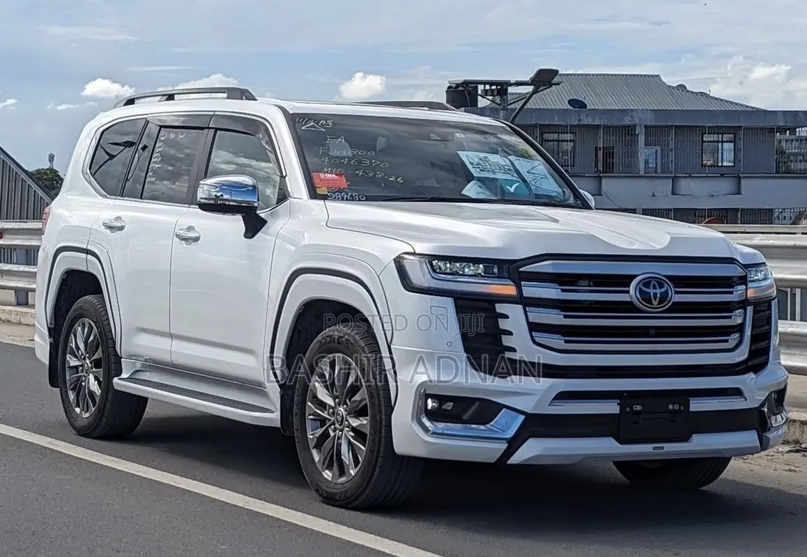 Toyota Land Cruiser 2023 Pearl