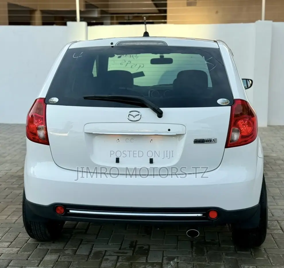 Mazda Verisa 2008 White